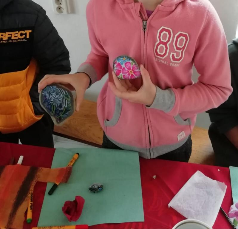 malování na&nbsp;kamínky