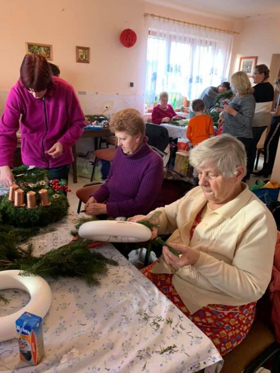 Adventní tvoření s&nbsp;Okrašlovacím spolkem