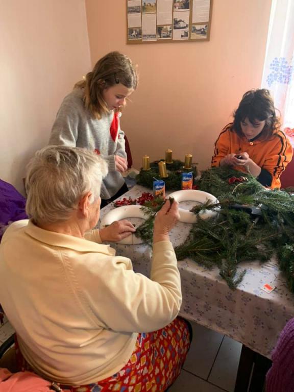 Adventní tvoření s&nbsp;Okrašlovacím spolkem