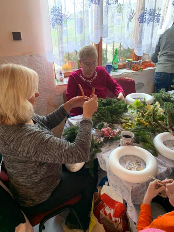 Adventní tvoření s&nbsp;Okrašlovacím spolkem