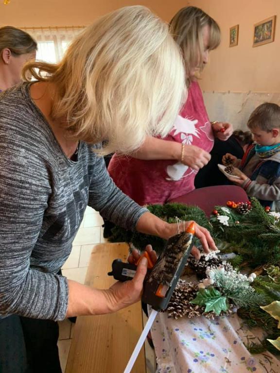 Adventní tvoření s&nbsp;Okrašlovacím spolkem