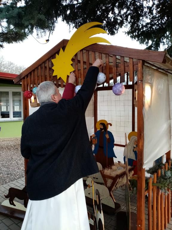 Žehnání a&nbsp;rozsvícení stromečku Žiželice