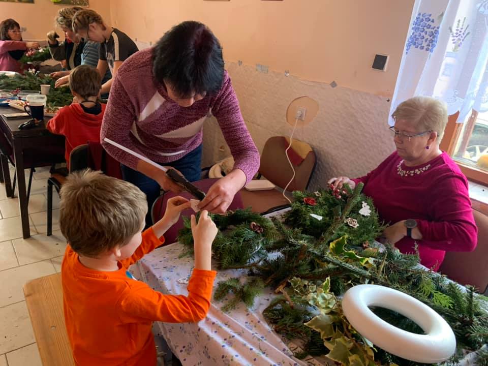 Adventní tvoření s&nbsp;Okrašlovacím spolkem