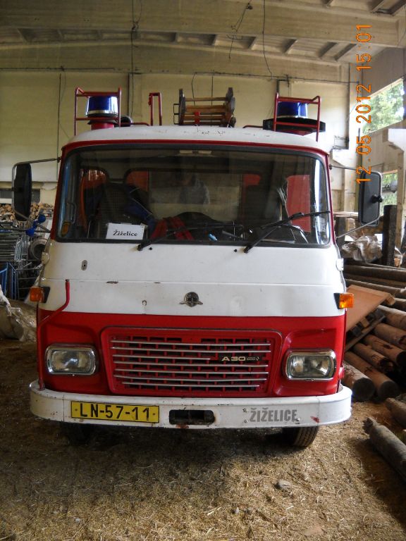 Čerpání vody sklepení Vysočany p.&nbsp;Hyhlan 12.5.2012