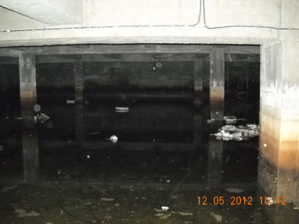 Čerpání vody sklepení Vysočany p.&nbsp;Hyhlan 12.5.2012