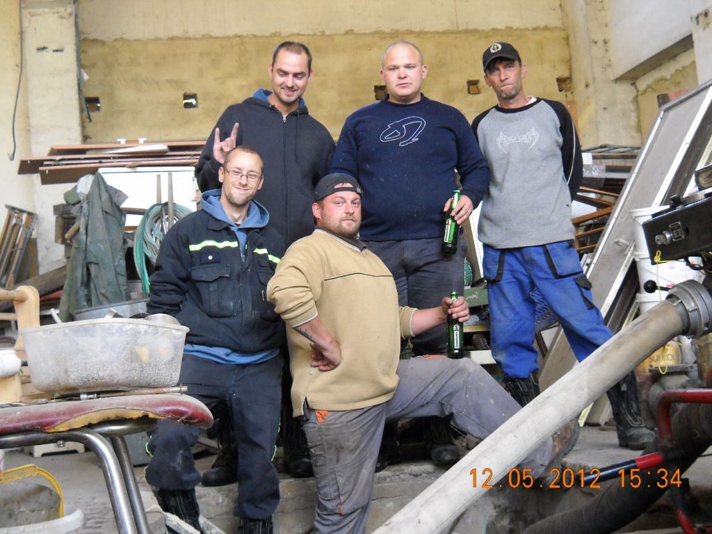 Čerpání vody sklepení Vysočany p.&nbsp;Hyhlan 12.5.2012