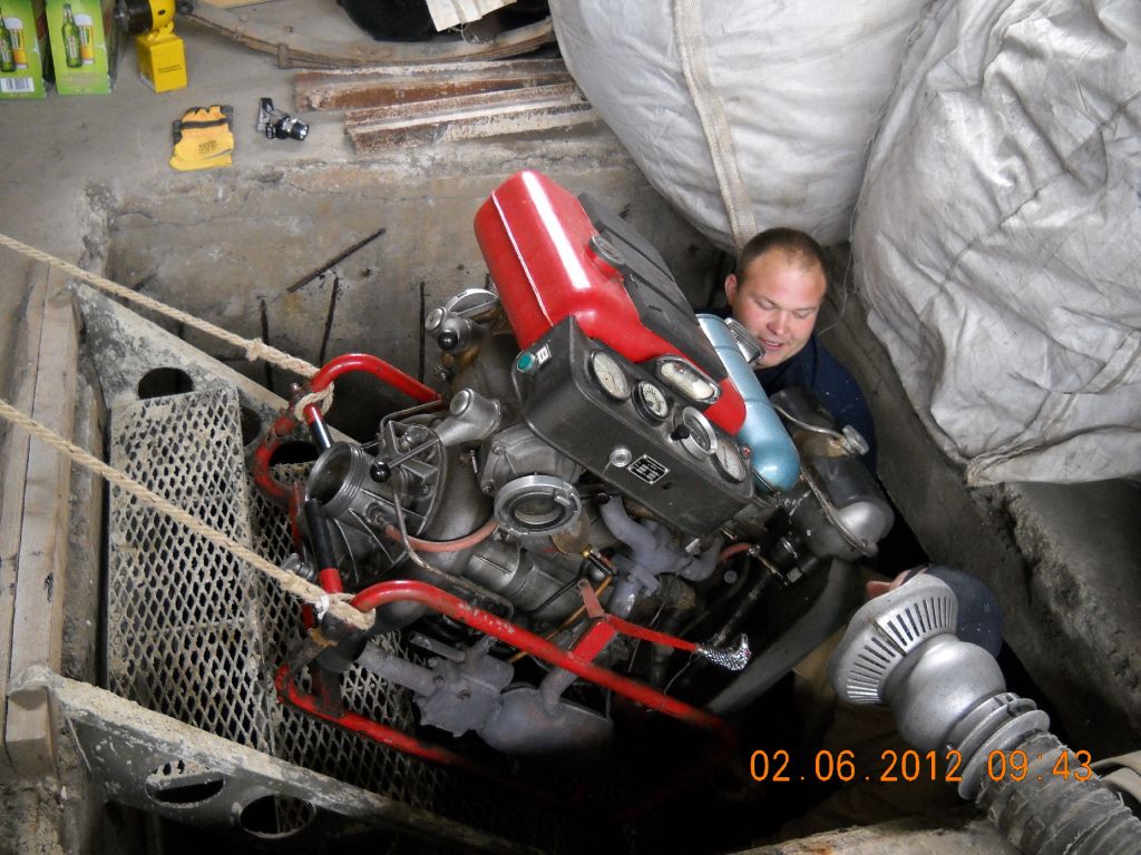 Čerpání vody sklepení Vysočany p.&nbsp;Hyhlan 12.5.2012