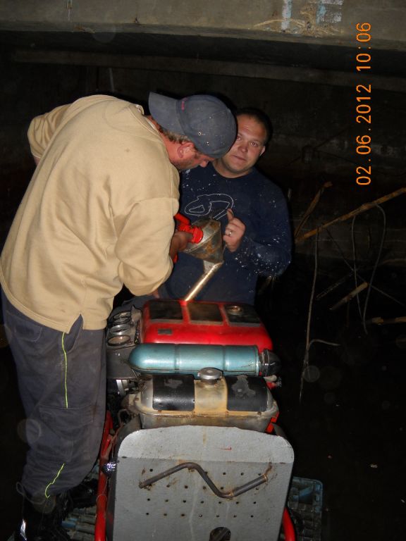 Čerpání vody sklepení Vysočany p.&nbsp;Hyhlan 12.5.2012