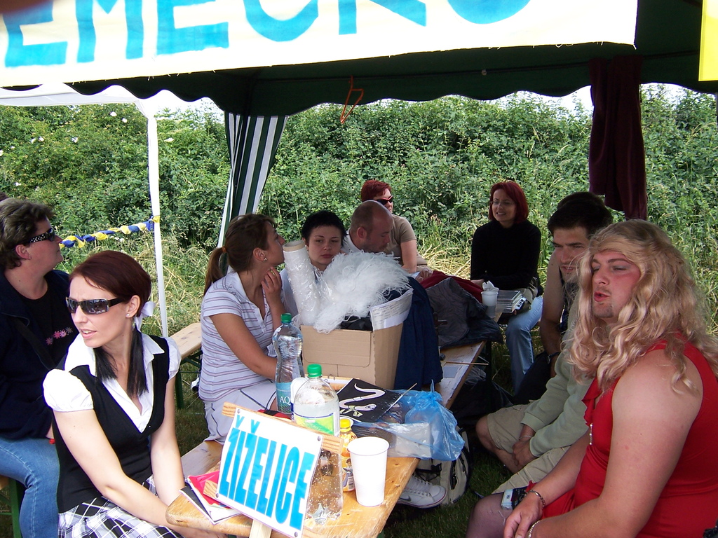 Hry bez&nbsp;plotů Měcholupy 2008