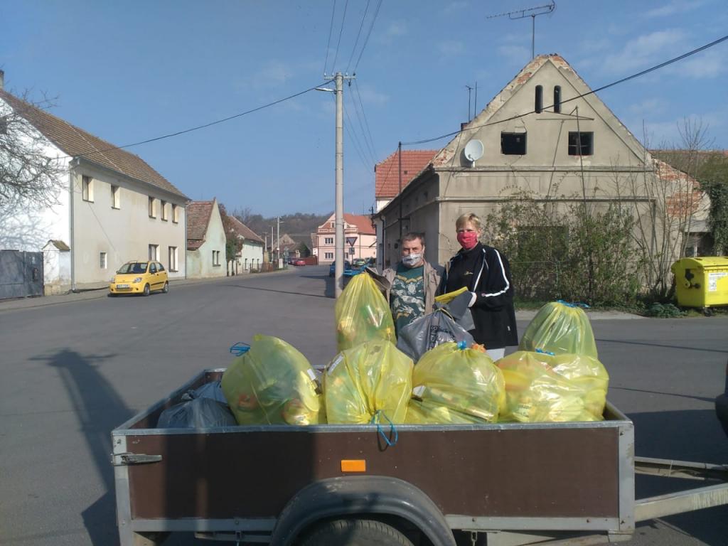 svoz pytlů s&nbsp;tříděným odpadem