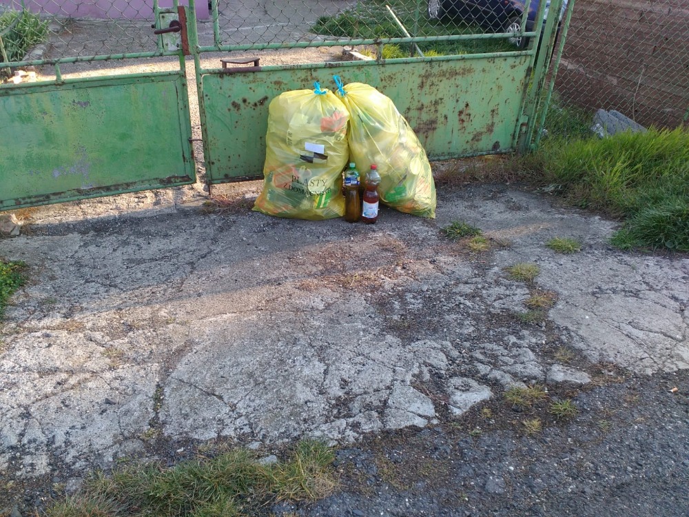 svoz pytlů s&nbsp;tříděným odpadem