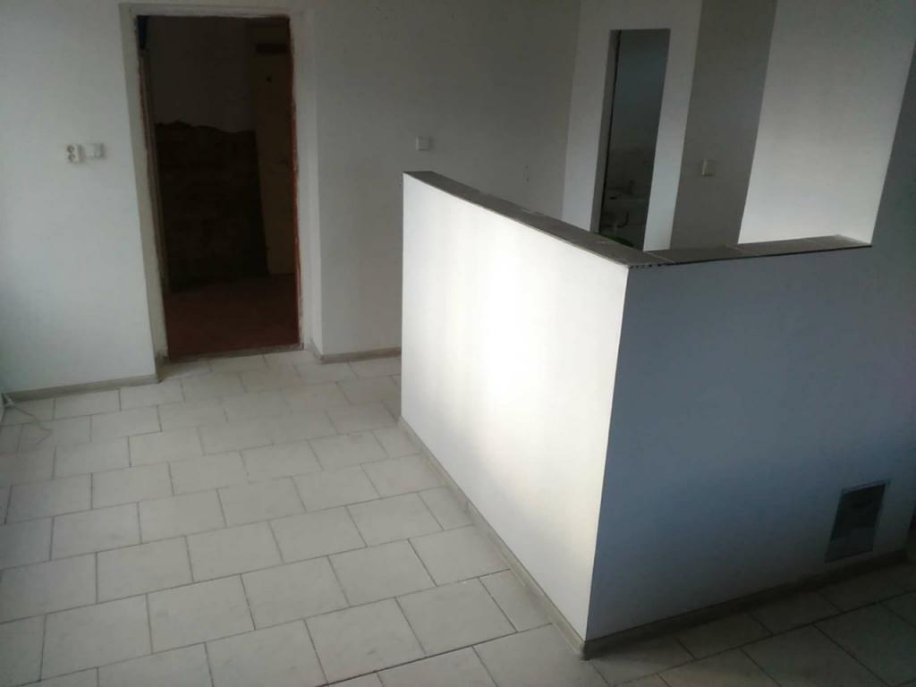 další práce v&nbsp;květnu