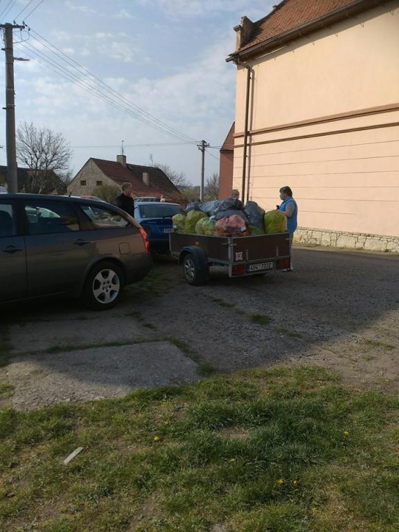 svoz pytlů s&nbsp;tříděným odpadem