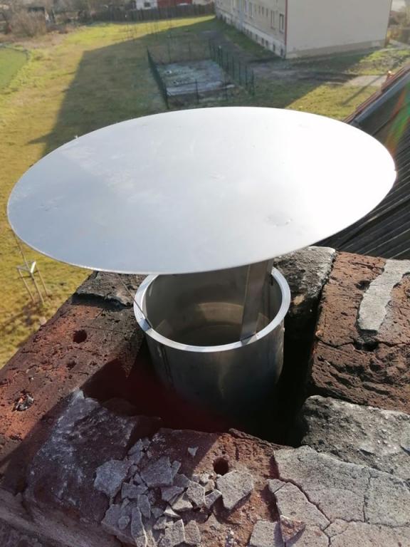 první z&nbsp;oprav klubovny ve&nbsp;Stroupči