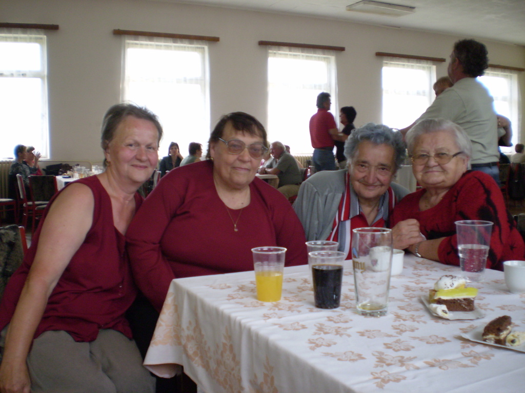 Sraz současných i&nbsp;minulých občanů obce Hořetice