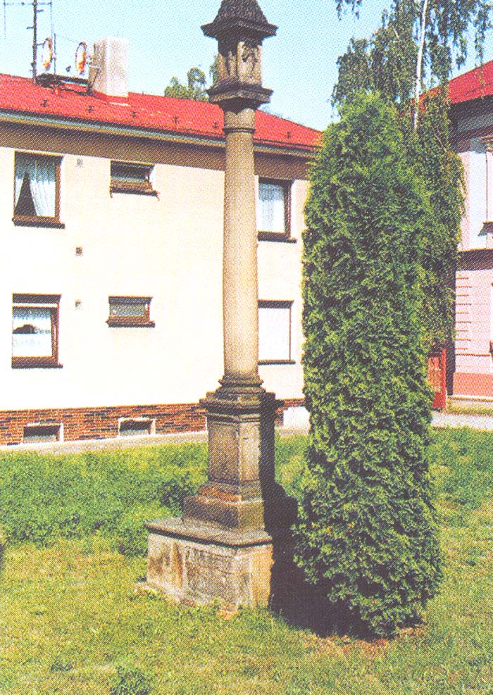 Žiželice - boží muka z&nbsp;roku 1695, která stávala u&nbsp;lihovaru