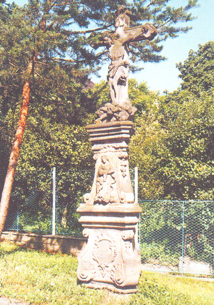 Žiželice - kříž z&nbsp;roku 1773&nbsp;u č.&nbsp;p. 23